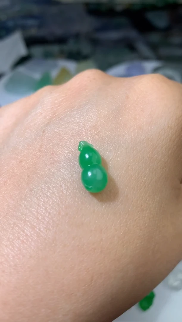 未镶嵌定制翡翠毛货