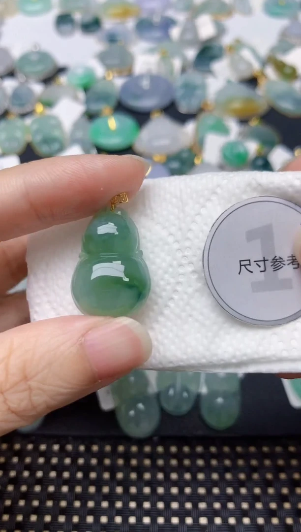 颈饰18K金镶嵌翡翠天然缅甸A货翡翠