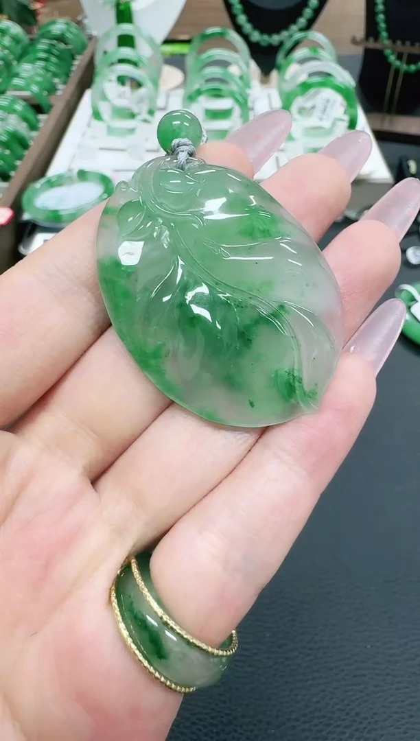 未镶嵌1石英质玉（非洲翠）/0345