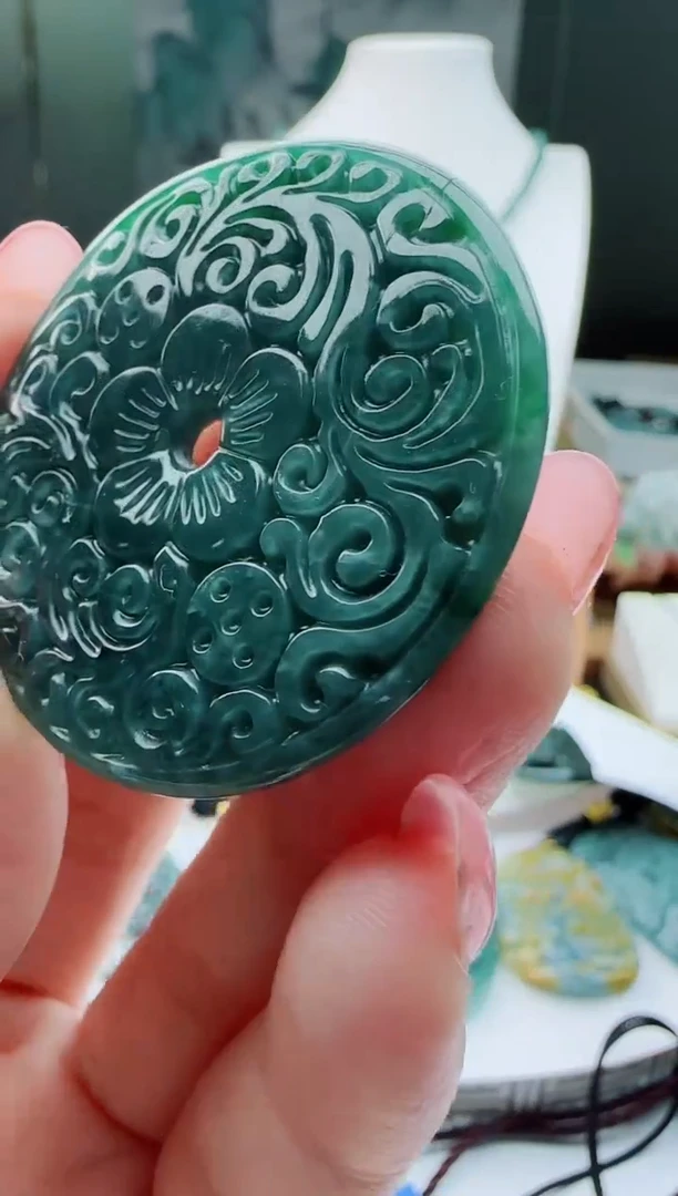 【闪购商品】翡翠颈饰未镶嵌多样性随机一件发货