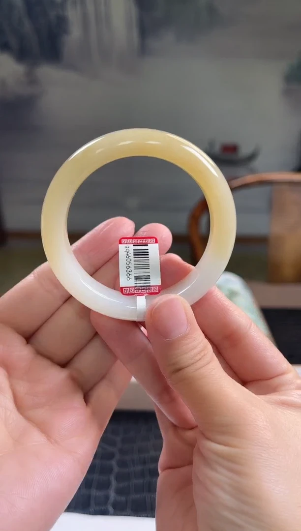 未镶嵌手镯和田玉50+圈口6366