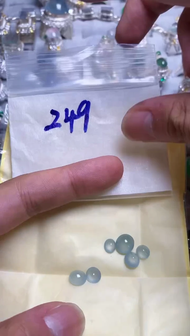 未镶嵌定制翡翠天然缅甸翡翠A货 49