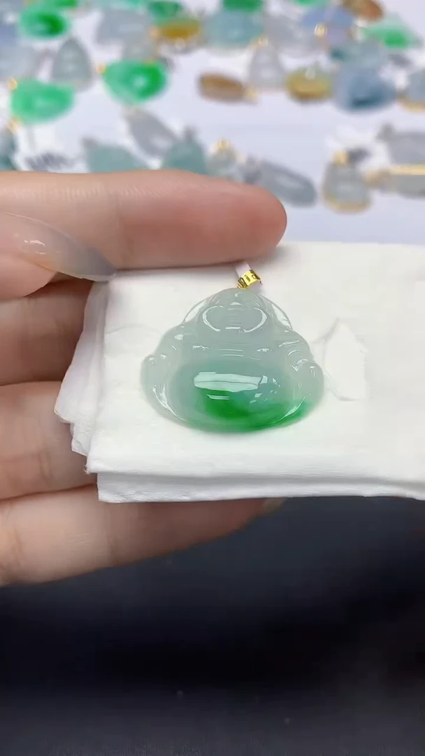 翡翠18K金镶嵌颈饰天然缅甸a货翡翠