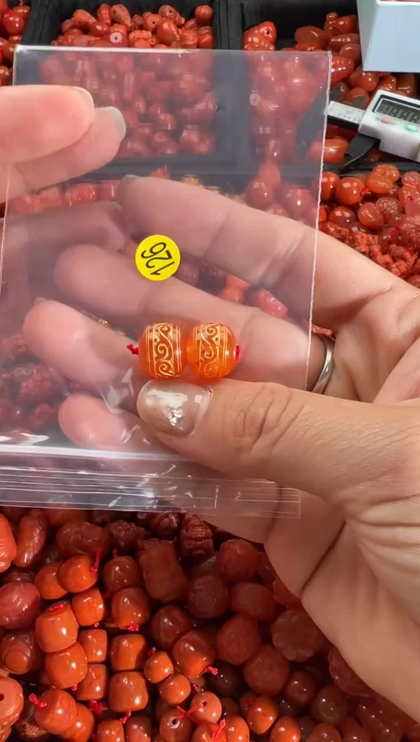 【闪购商品】南红玛瑙颈饰未镶嵌1