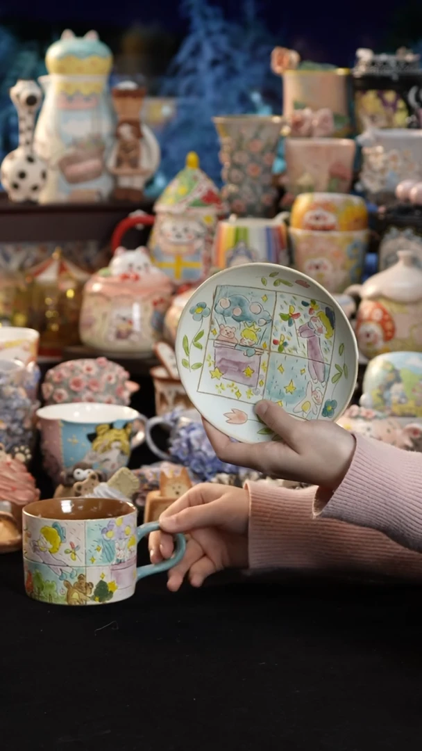 摆件陶景德镇釉下彩手绘设计师款陶瓷