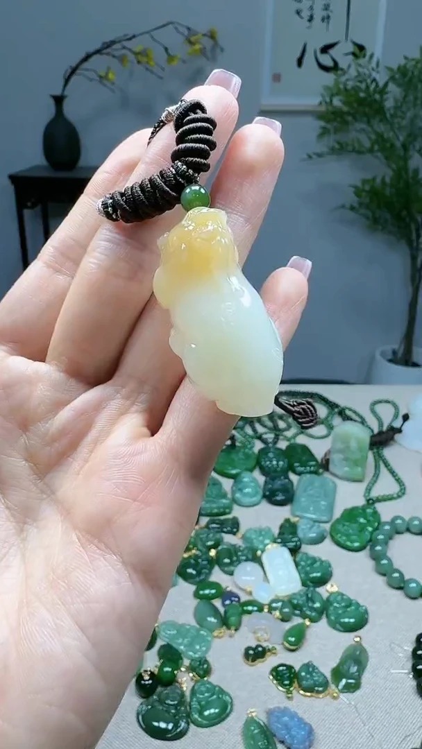 未镶嵌和田玉挂件1