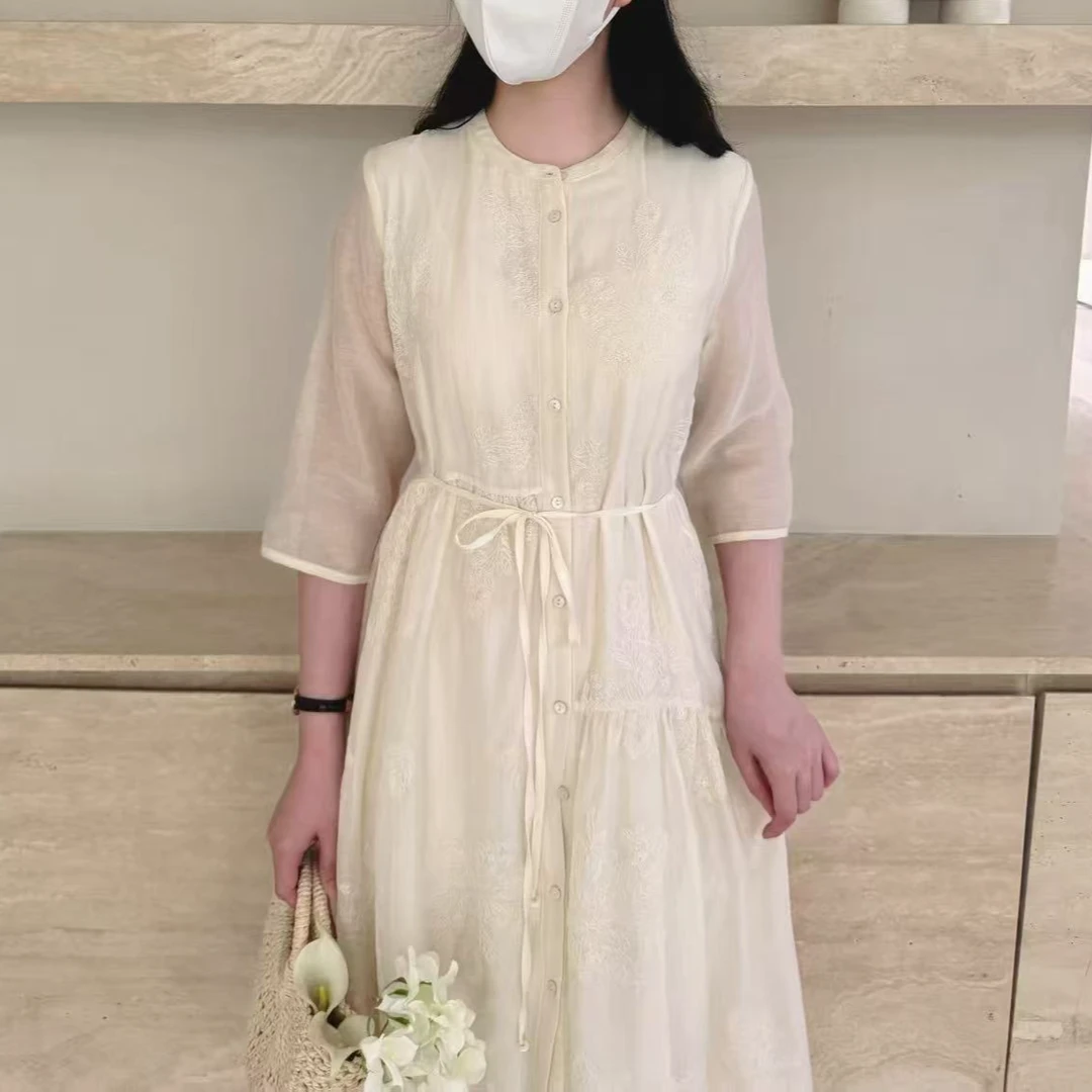 【XIAOHUIHUI】25夏       法式优雅刺绣收腰显瘦连衣裙