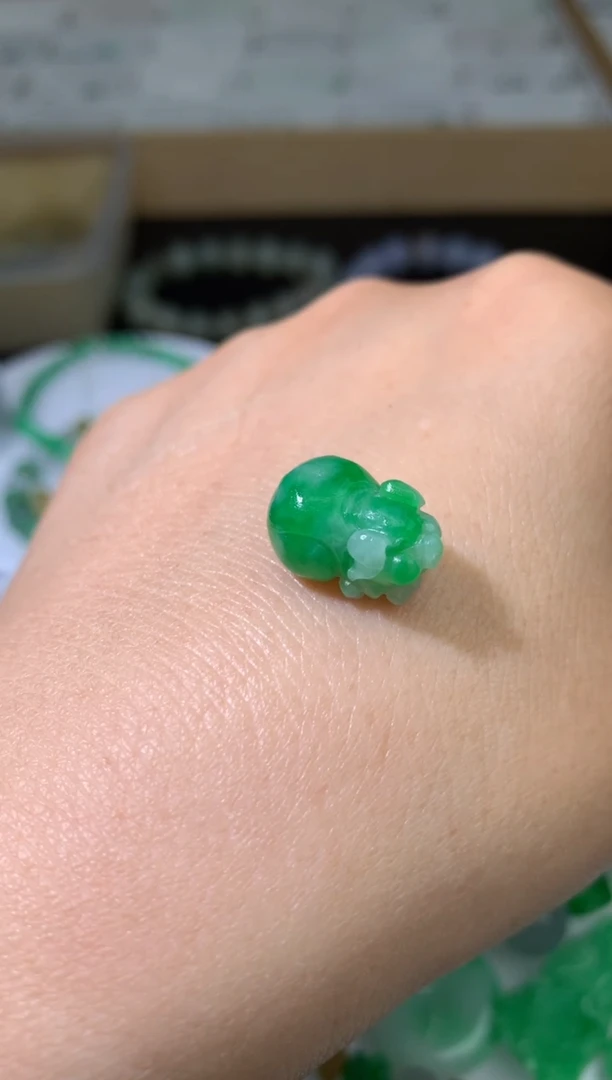 未镶嵌定制翡翠毛货