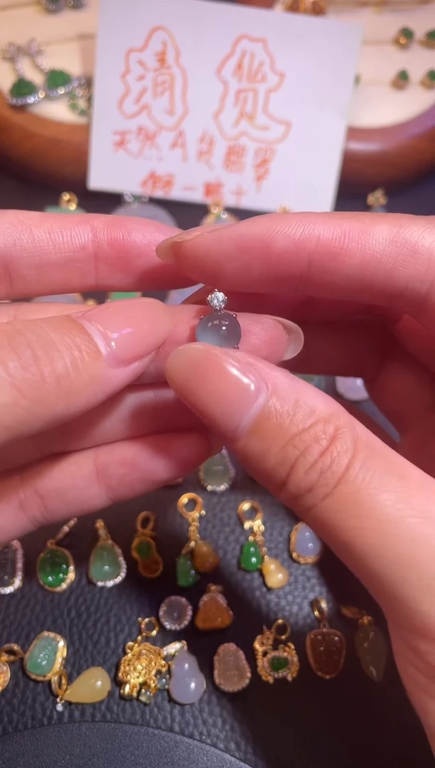 颈饰银S925镶嵌翡翠a货翡翠