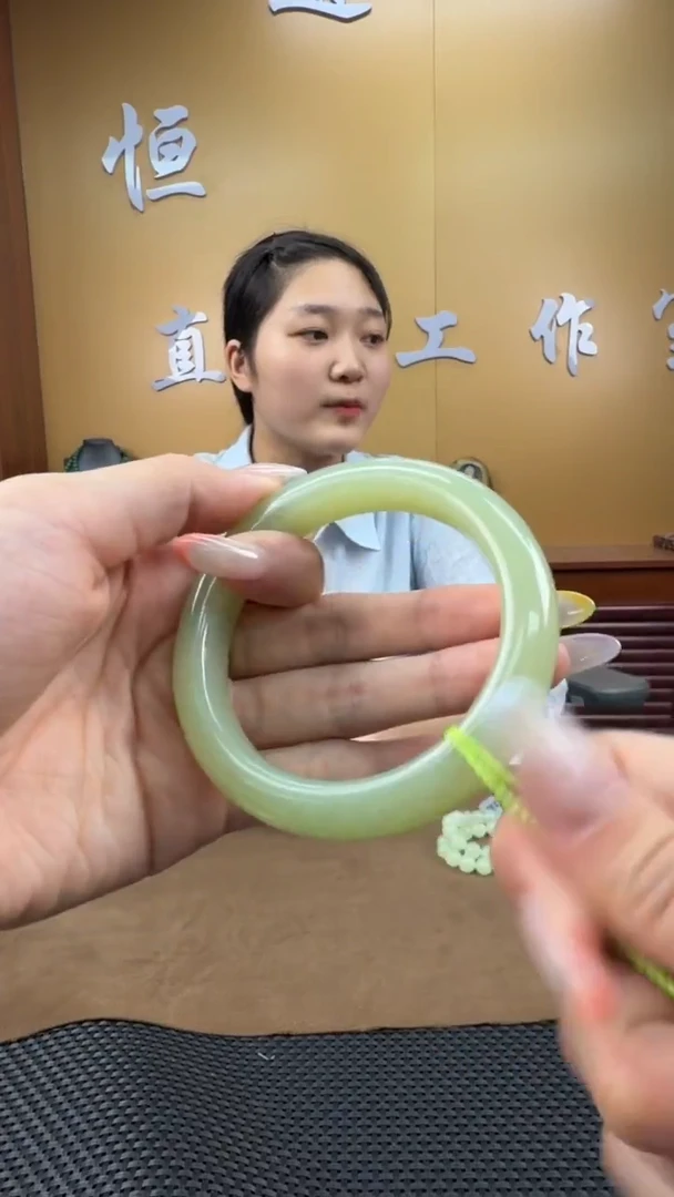 颈饰未镶嵌和田玉手镯59