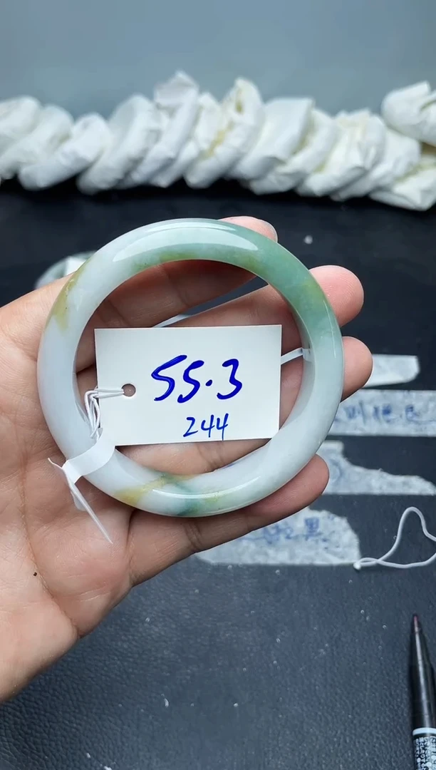 未镶嵌手镯翡翠244