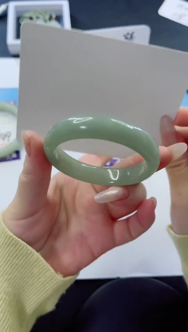 未镶嵌手镯石英质玉多样性发货A150