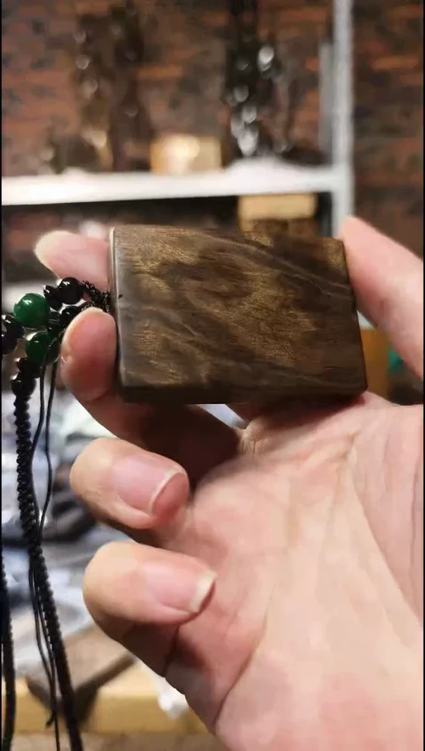 金丝楠无事牌脖挂