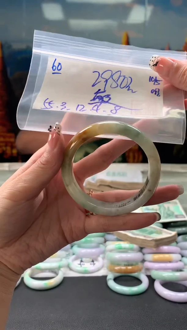 翡翠手镯未镶嵌翡翠手镯 下单联系小耳机#60