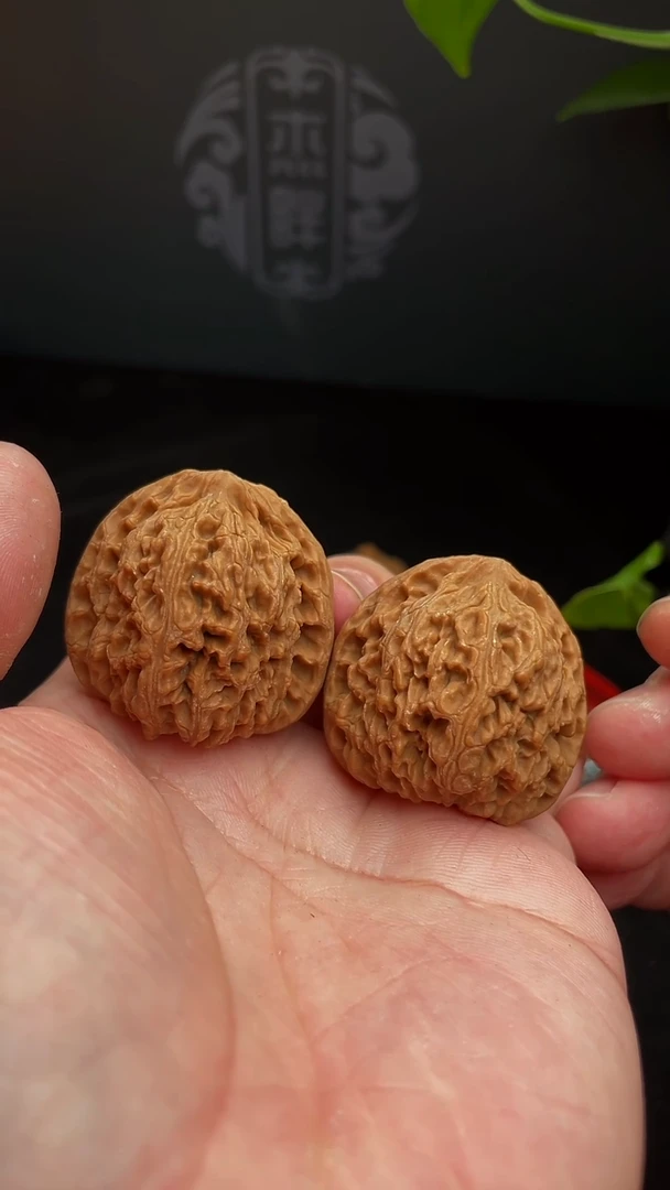 【闪购商品】文玩核桃把件38尺南疆，团（全品）