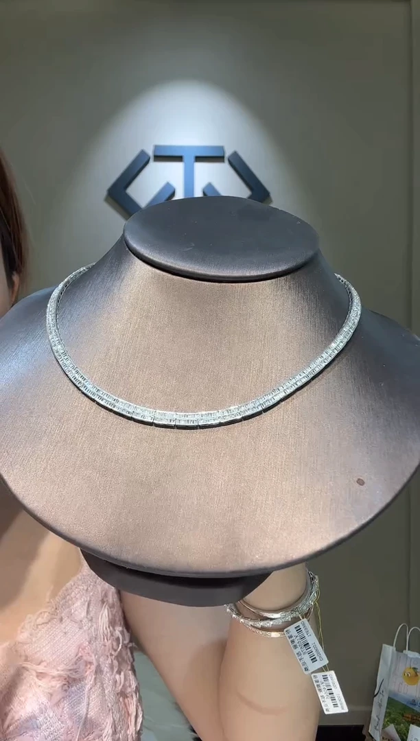 项圈18K金镶嵌钻石SN00001-1 显赫世家T方满钻项圈 多样性