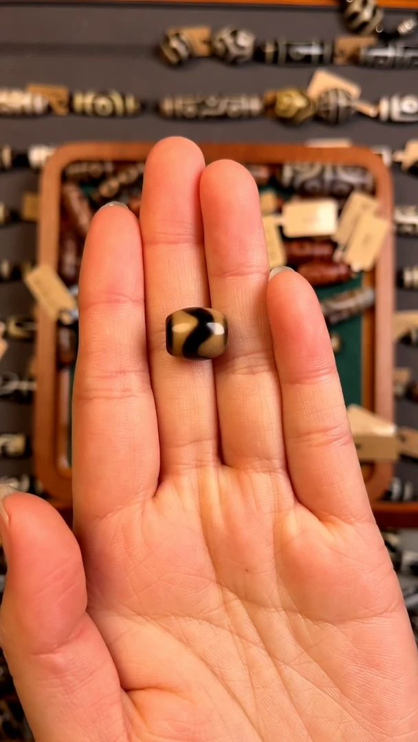 【闪购商品】玛瑙/玉髓珠宝半成品未镶嵌行运黑金牙牙小达洛