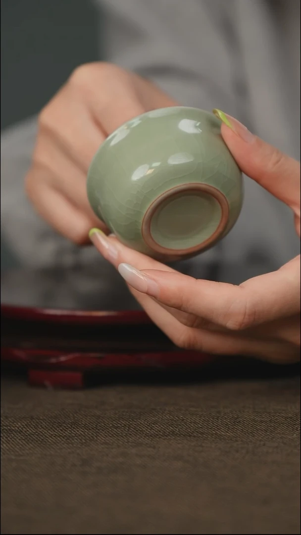 豆绿 小圆杯 无底款 单只
