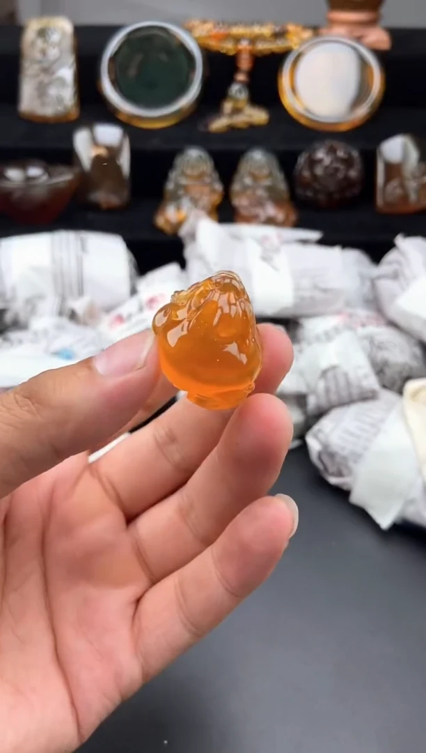 未镶嵌颈饰琥珀金蟾吊坠