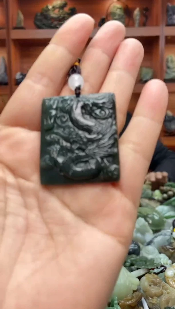 未镶嵌和田玉把件1