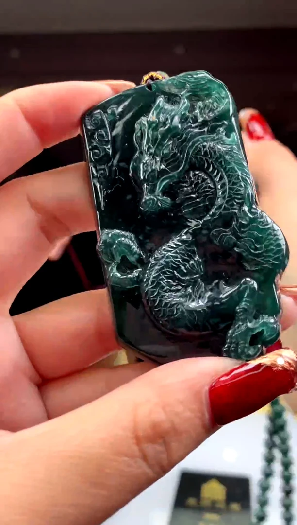【闪购商品】定制翡翠未镶嵌天然A货翡翠挂件（拍一发一）