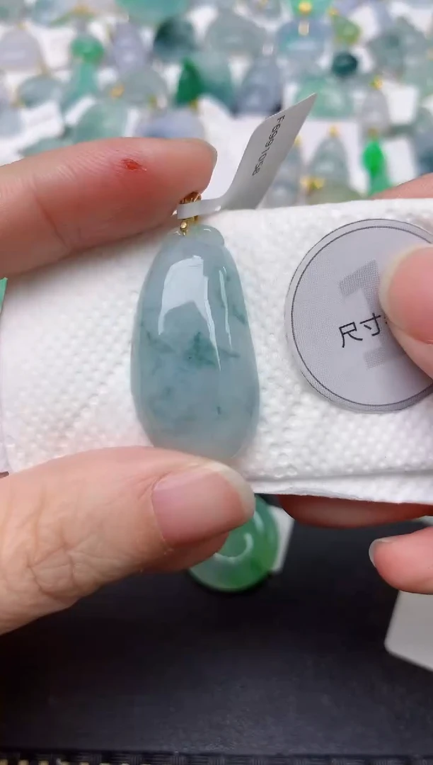 颈饰未镶嵌翡翠天然缅甸A货翡翠