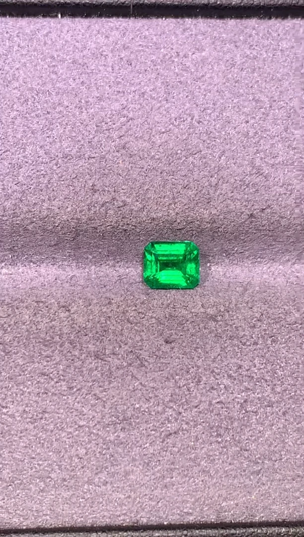 裸石祖母绿0.75ct赞比亚沃顿微油吉尔德