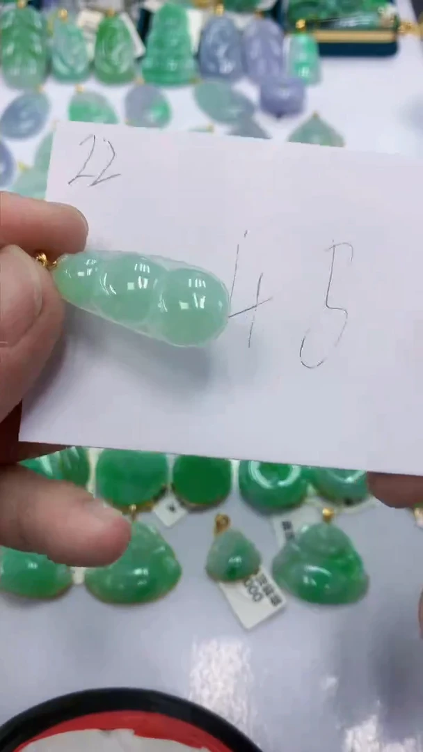 颈饰未镶嵌翡翠天然缅甸翡翠A货