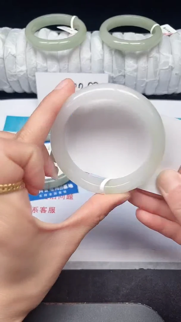 未镶嵌手镯石英质玉274-56/57