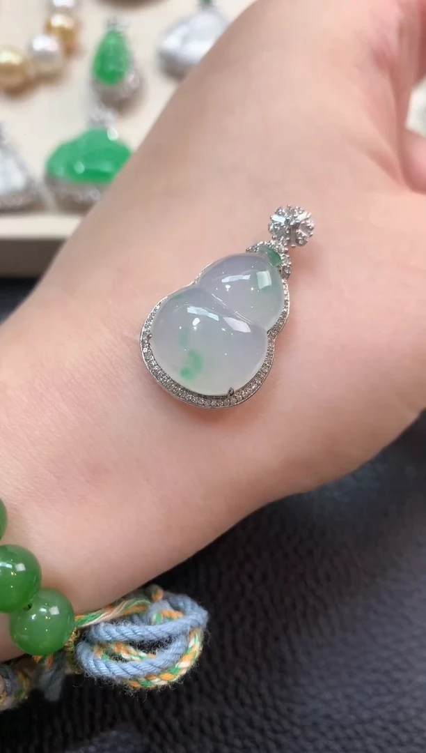 翡翠18K金镶嵌吊坠(不含链)a42 母亲节礼物