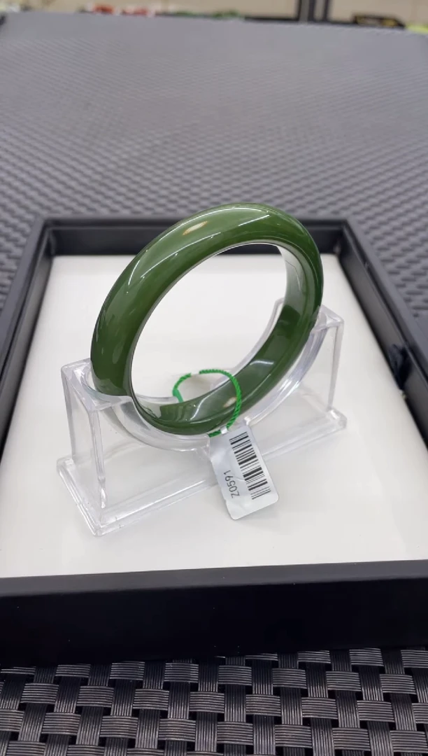 未镶嵌手镯和田玉佳*一条56微矿点（多样性发一件）Z0591