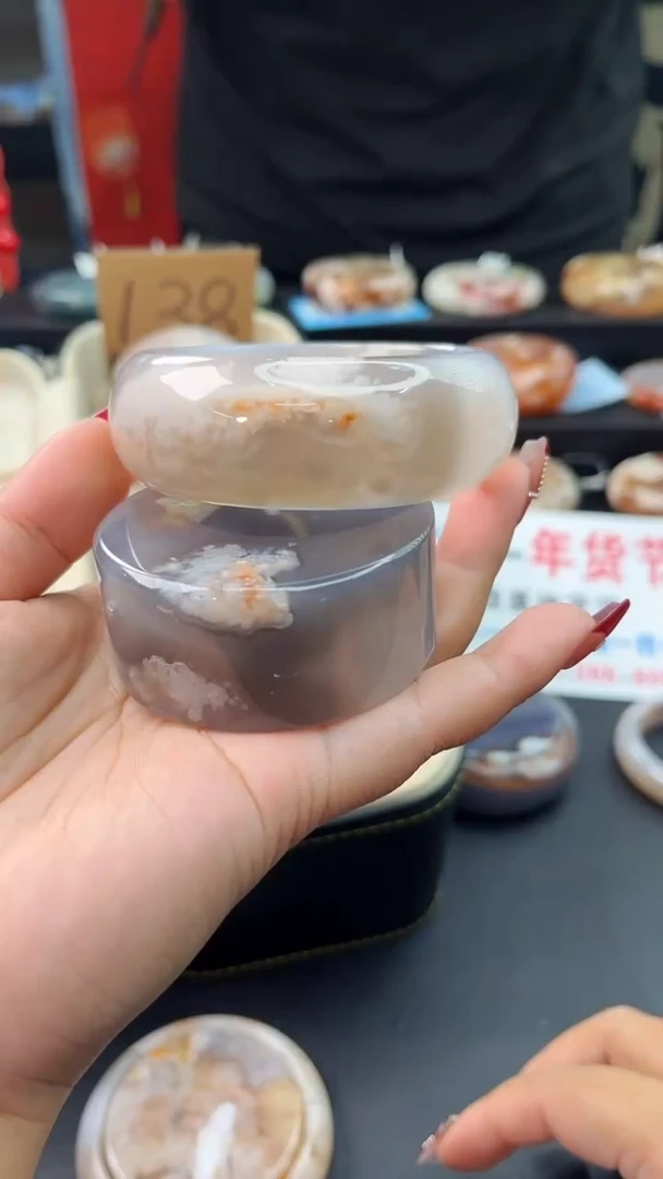 【闪购商品】石英质玉手镯未镶嵌赠送镯心（60圈口）