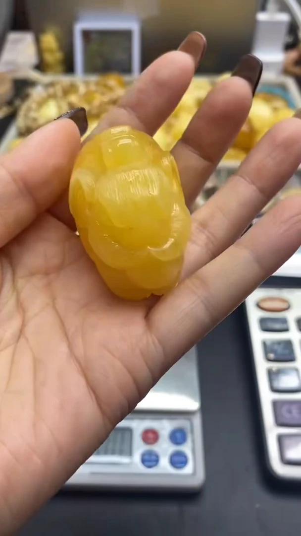 琥珀未镶嵌珠宝奇石621