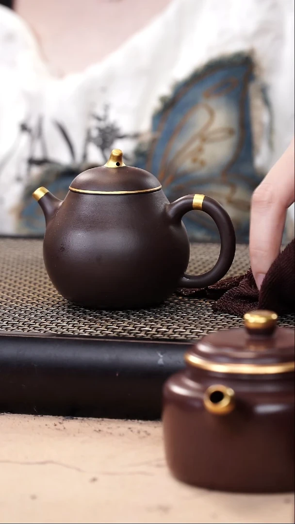 茶壶紫砂四号井茄皮紫泥描金茄瓜150cc