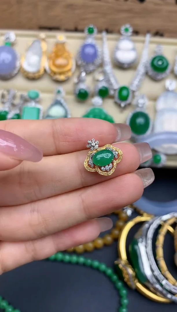 颈饰18K金镶嵌翡翠190-中国好珍宝1