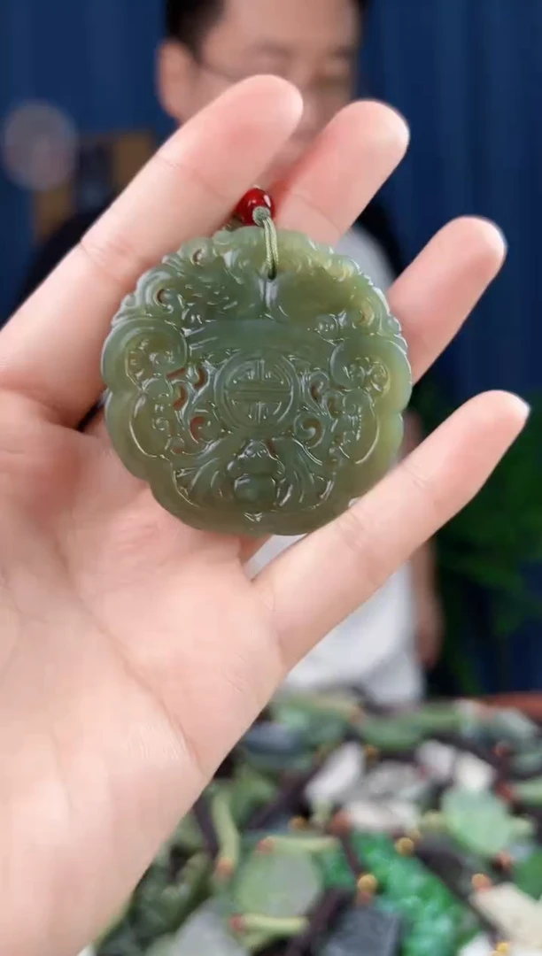 未镶嵌和田玉挂件拍一发一，