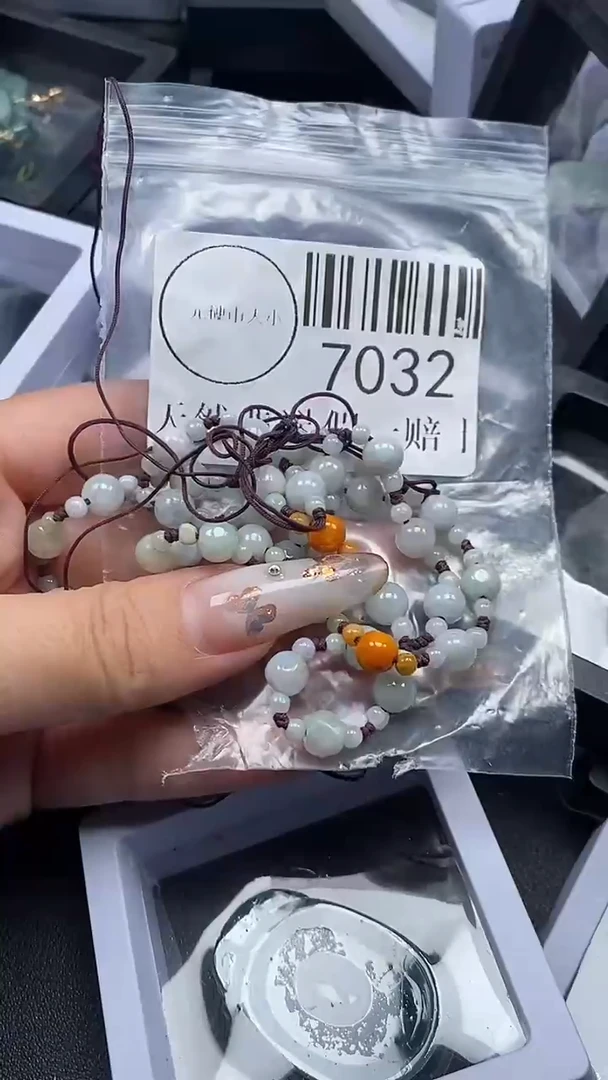 吊坠(不含链)未镶嵌翡翠7032