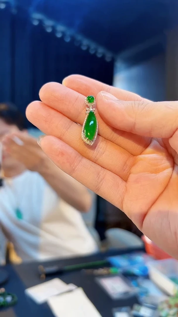 翡翠18K金镶嵌颈饰缅料A货/支持复检/一件