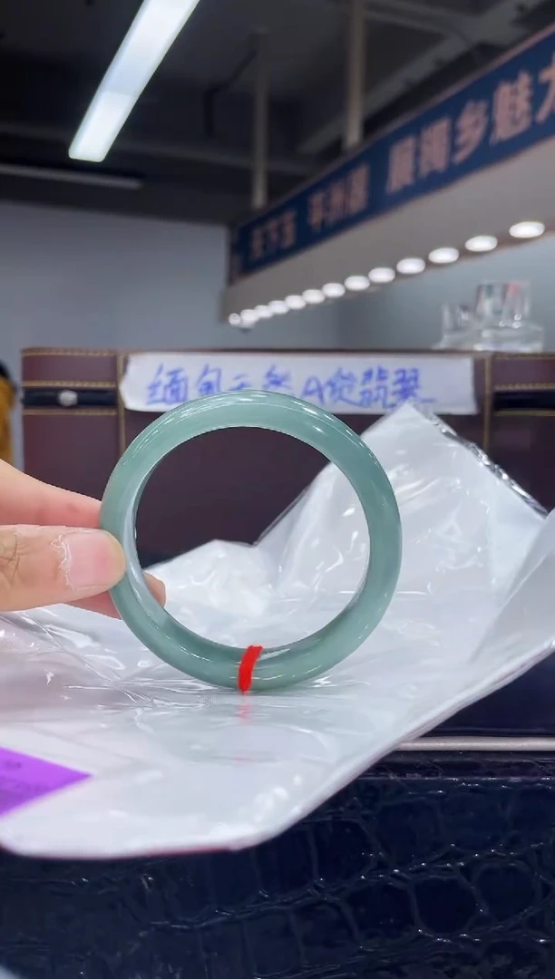 未镶嵌手镯翡翠31