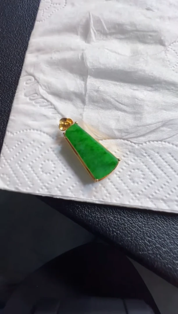 吊坠(不含链)18K金镶嵌翡翠880