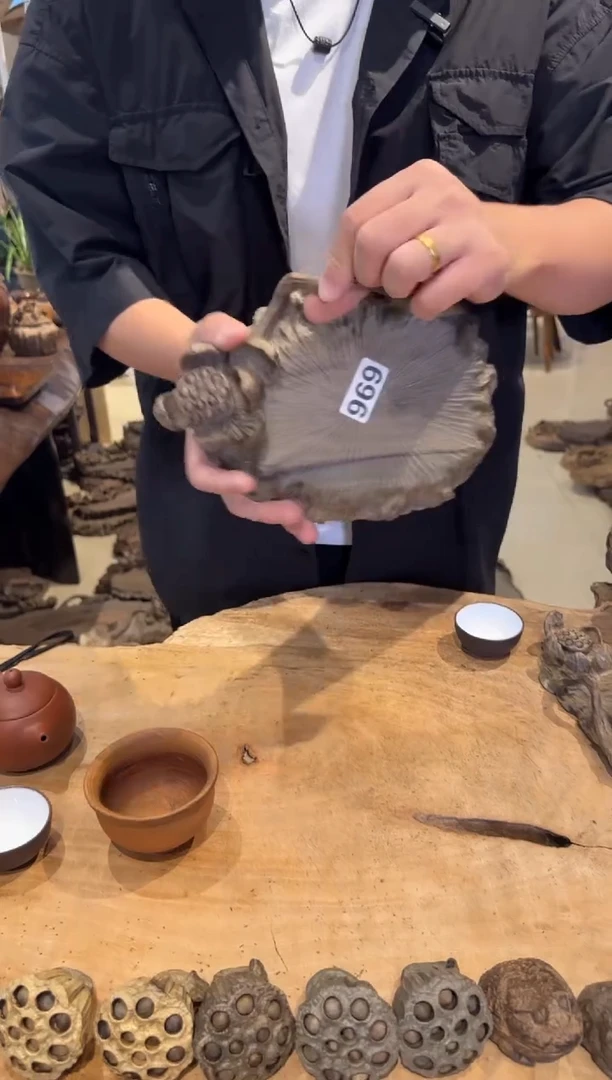 木696号乌木金丝楠壶承