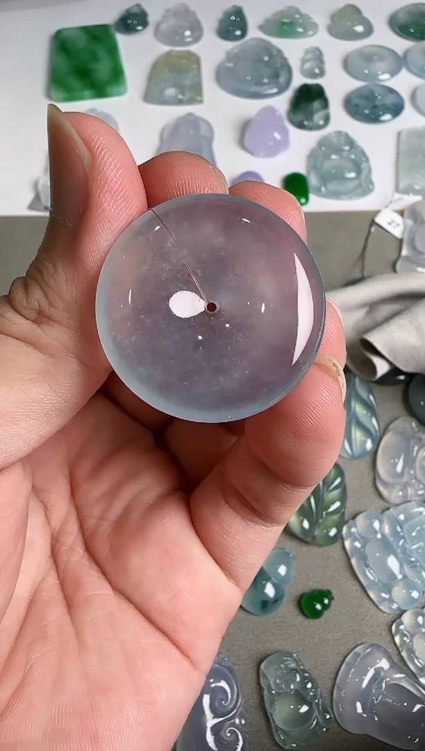 吊坠(不含链)未镶嵌翡翠.