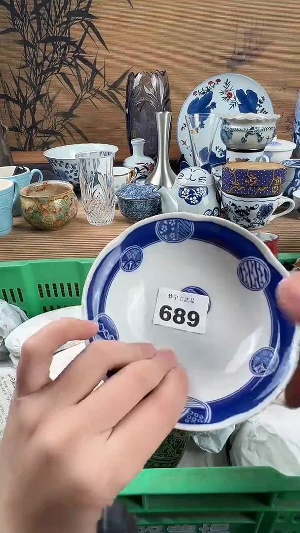 瓷片?****?瓷片           689
