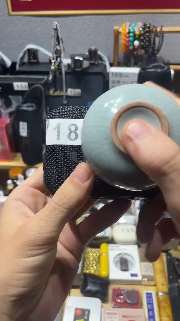瓷片闪购商品 如图所示