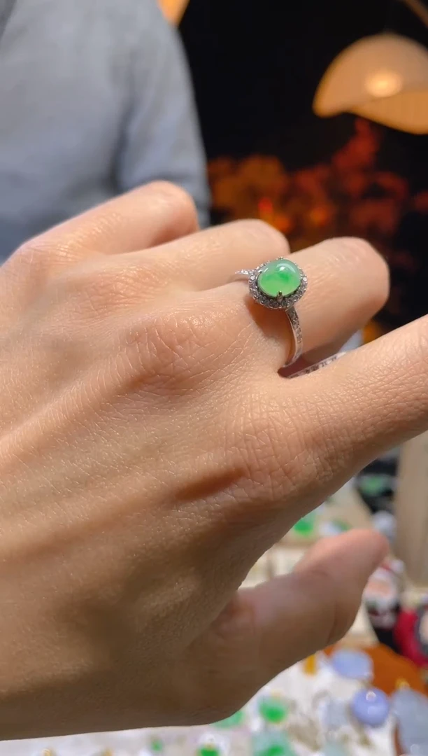 【闪购商品】翡翠颈饰未镶嵌假一赔三