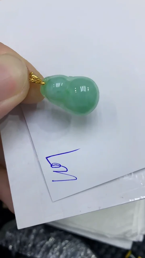 颈饰未镶嵌翡翠缅甸A货翡翠