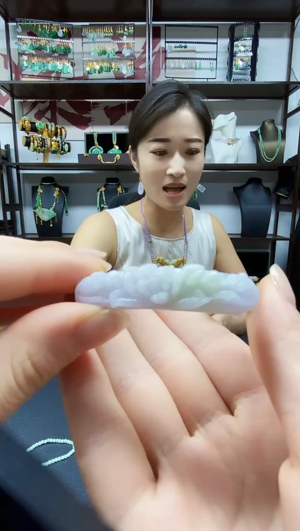 颈饰未镶嵌翡翠手串