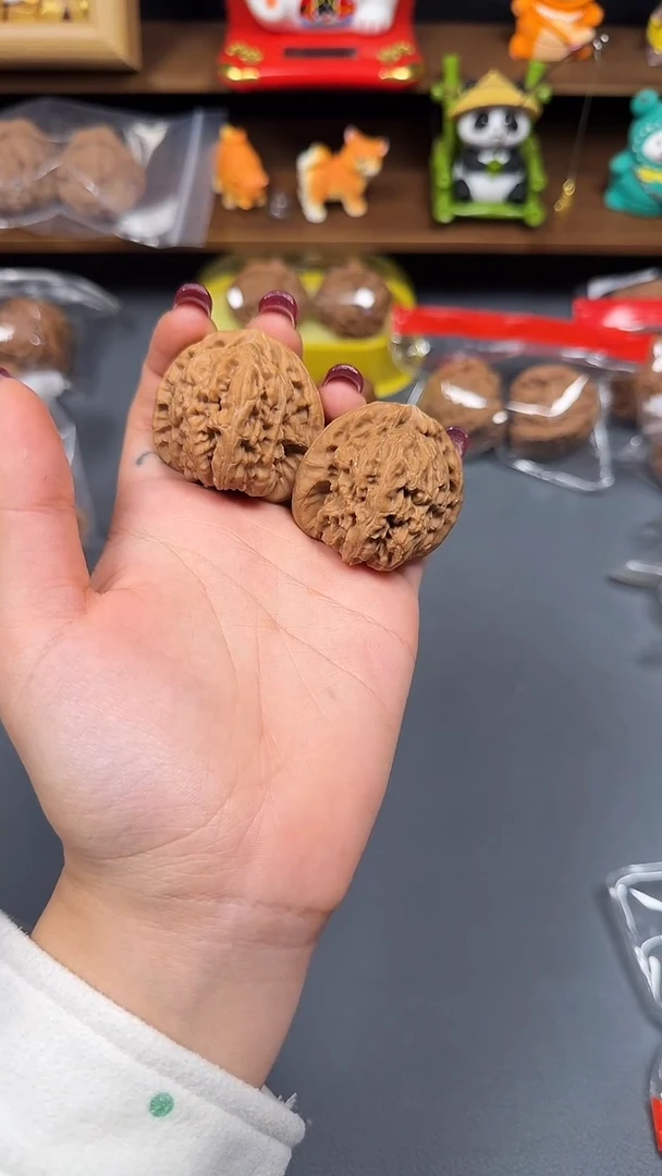 吊坠桃核静****A文玩核桃角白