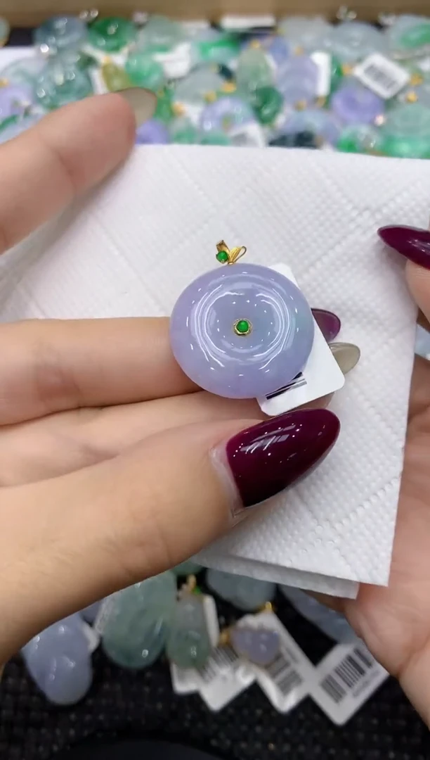 翡翠18K金镶嵌颈饰111111111111