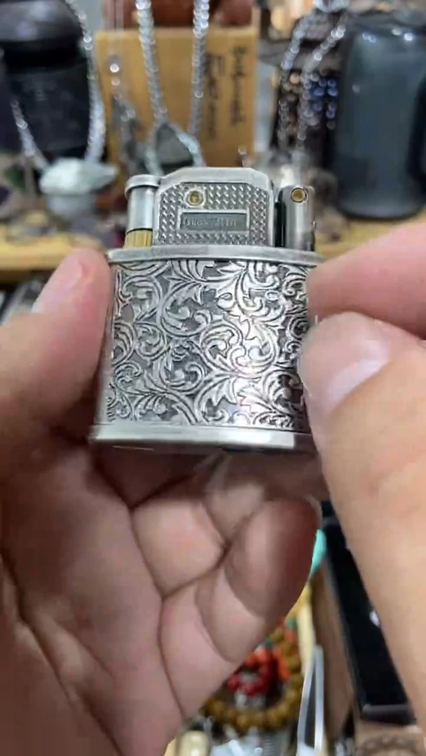 瓷片闪购商品  如图所示